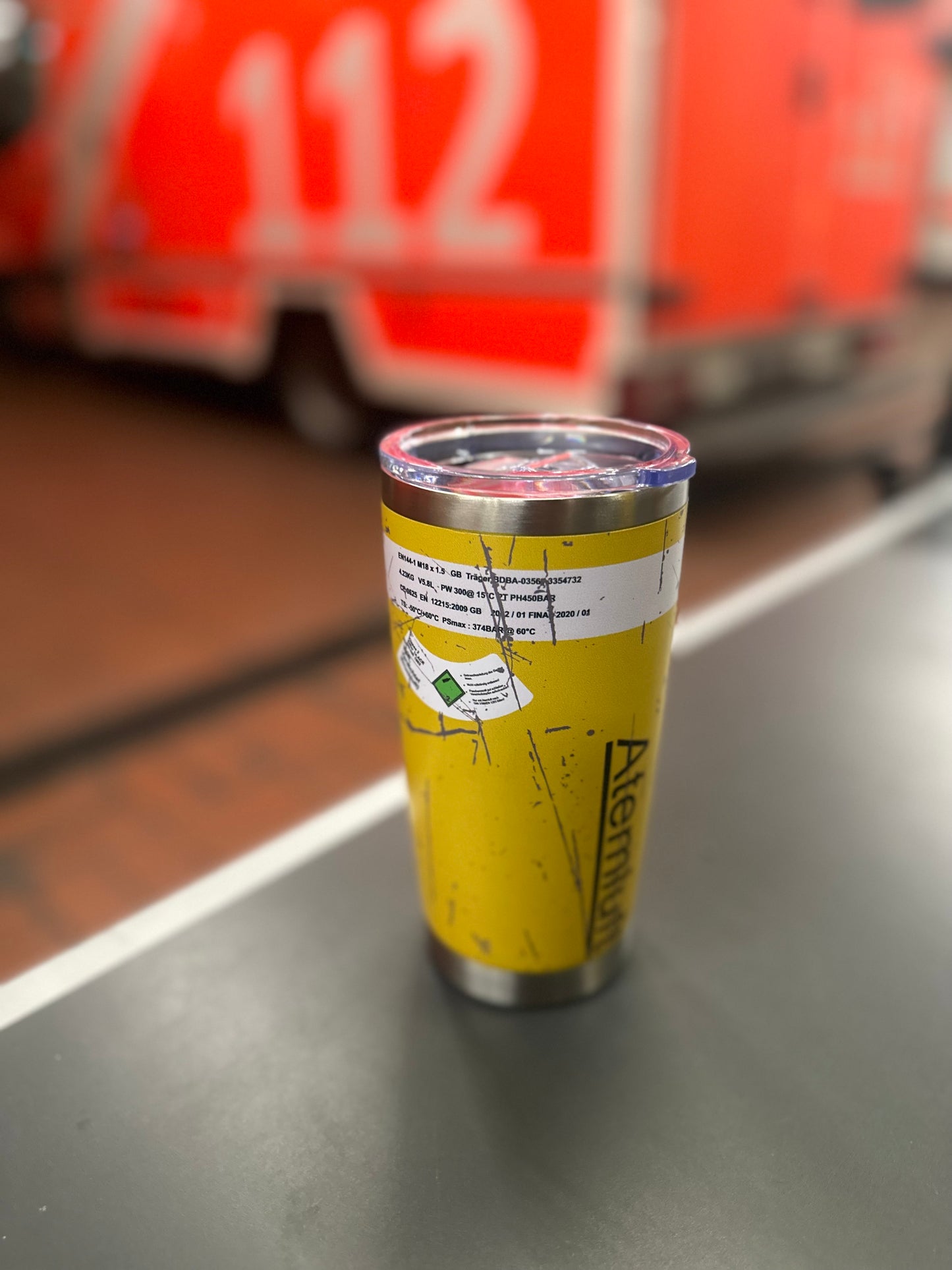 Feuerwehr Thermobecher Atemluftflaschendesign