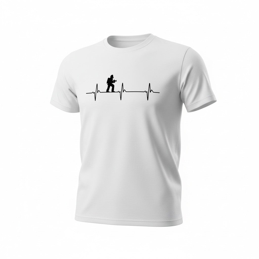Berliner Feuerwehr T-Shirt Angriffstrupp mit Herzschlag-Motiv, Sinusrhythmus-Design in Schwarz und Weiß